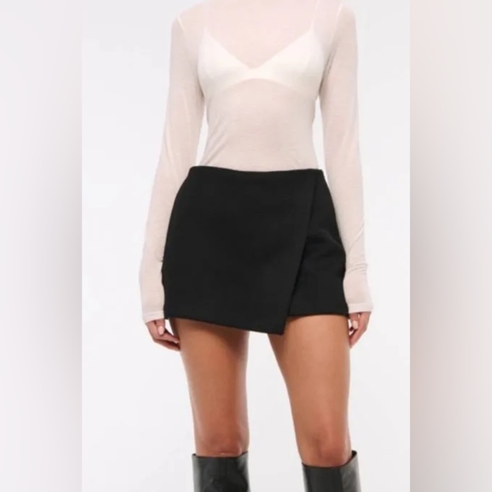 Abercrombie & Fitch Black Mini Skirt